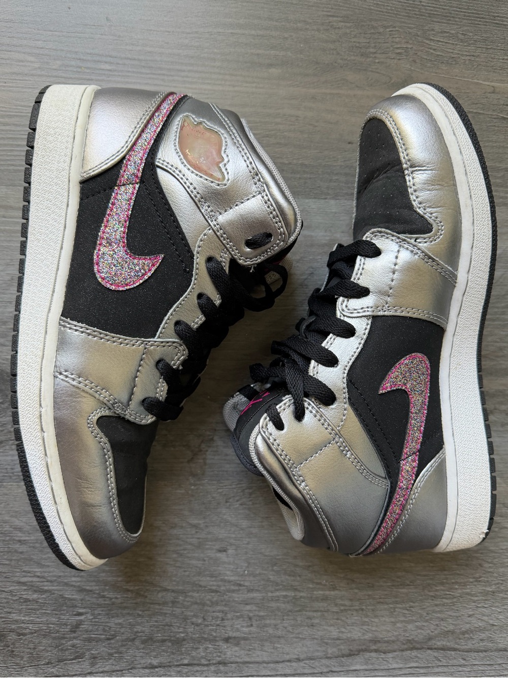 Nike Air Jordan 1 Mid GS Silver Black Pink Glitter Sneakers Youth Size 5.5Y
